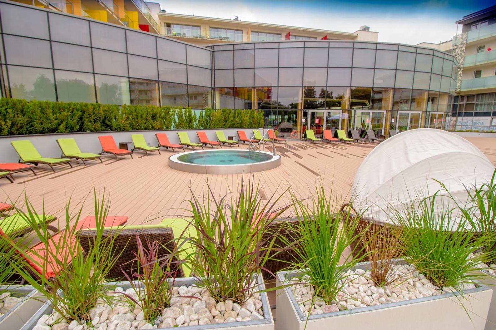 Hotel Aquarius Spa Kolobrzeg Exterior photo The rooftop pool