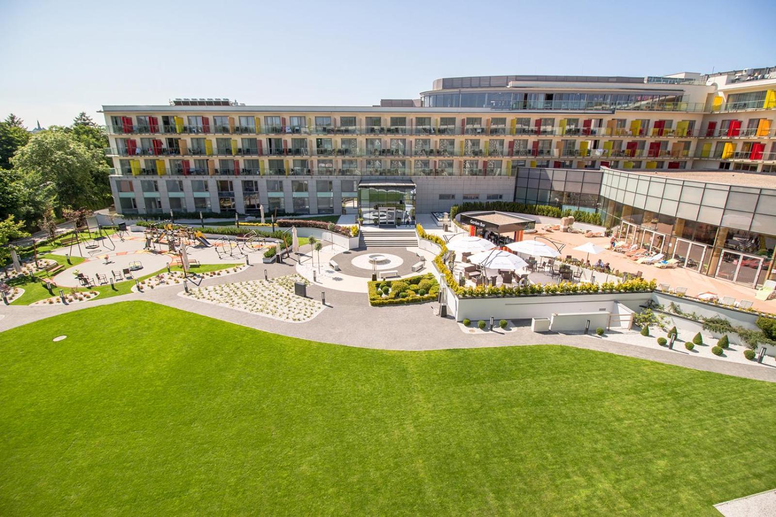 Hotel Aquarius Spa Kolobrzeg Exterior photo The Village